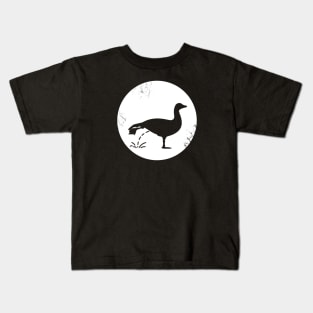 peeing duck - dark Kids T-Shirt